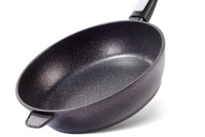 What are the benefits of ceramic coatings used on cookware?插图